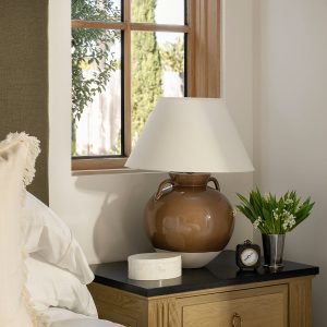 Derby Vase – Bold Silhouette, Timeless Intent